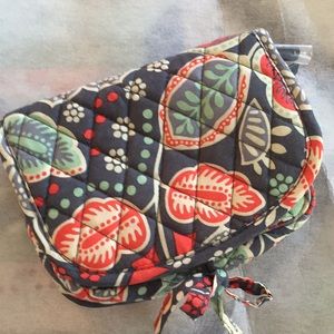 Vera Bradley Nomadic Floral jewelry organizer.